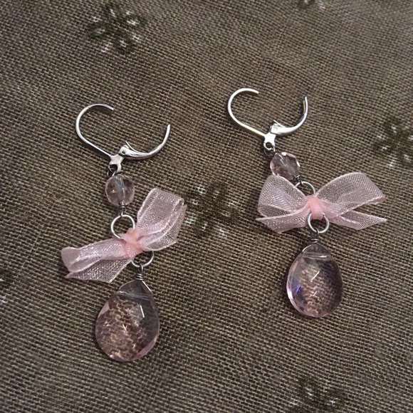 Vintage Pink Bow Beaded Dangle Earrings - Picture 4 of 6